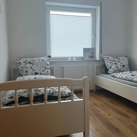 アパート Ak Ferien-monteurwohnung *